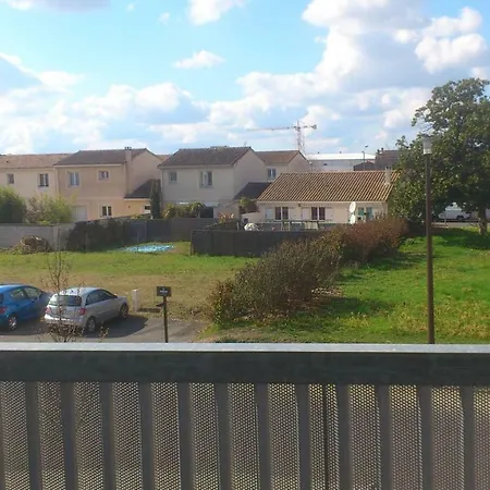 Apt Traversant 92m2 Terrasses Tram